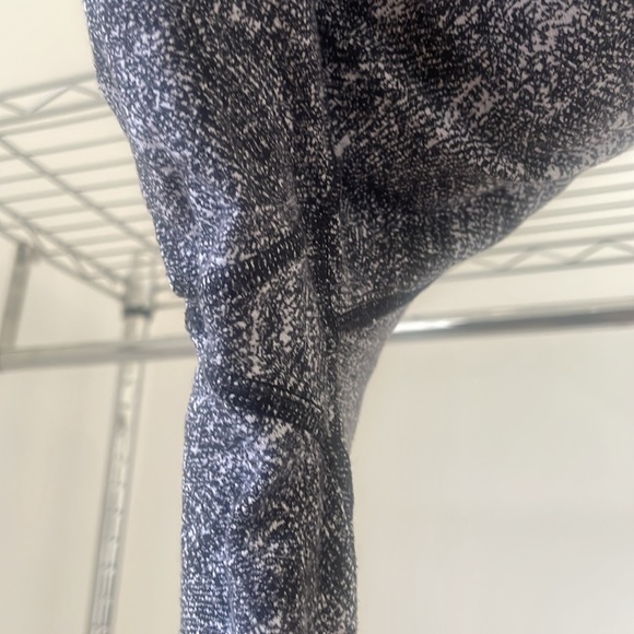 Lululemon legging - Picture 5 of 6